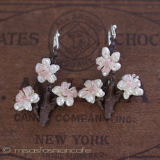 （画像用） Michaud ピアス　　 ケシパールの桜さくら