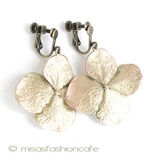 （画像用） ピアス　または　クリップ あじさい　再販！