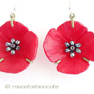 （画像用） マイケルミショー　ピアス 　真珠・ポピー