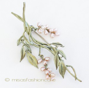 （画像用） マイケルミショー ブローチ 　真珠　藤の花