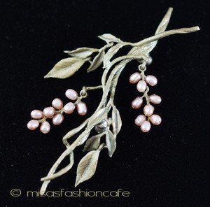 （画像用） マイケルミショー ブローチ 　真珠　藤の花