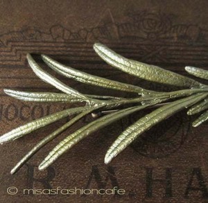 （画像用） マイケルミショー ブローチ ハーブ　ローズマリー