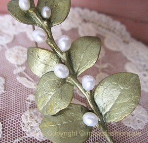 （画像用） Michaud ブローチ アイリッシュ（真珠）