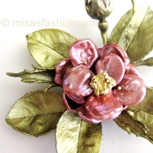 （画像用） Michaud ブローチ 　ケシパールのローズ