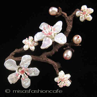 （画像用） マイケルミショーブローチ ケシパール　真珠の桜