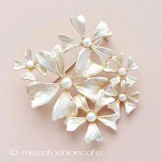 （画像用） Michaud ブローチ 真珠goldフラワー