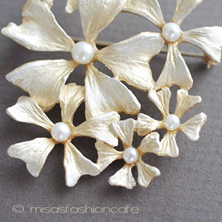 （画像用） Michaud ブローチ 真珠goldフラワー