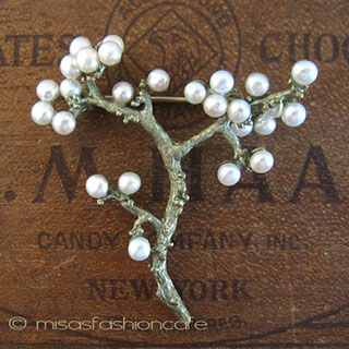 （画像用） 真珠　梅の花　ブローチ