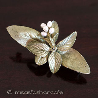 （画像用） Michaudブローチ　再販！ 真珠　ハーブ：バジル