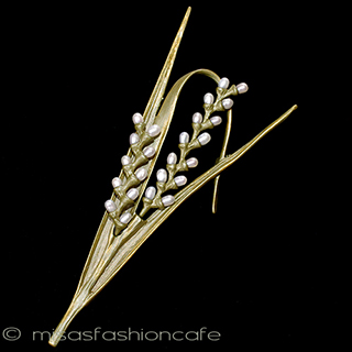 （画像用） 真珠のお米ブローチ