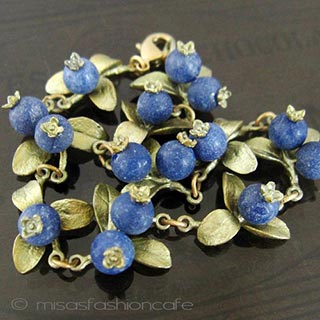 （画像用） マイケルミショー　ブレス ラピスのブルーベリー