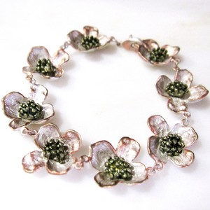 （画像用） Ｍｉｃｈａｕｄ　ブレスレット ハナミズキのお花