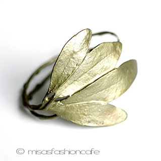 （画像用） マイケルミショー　樫の木 どんぐりの葉のバングル