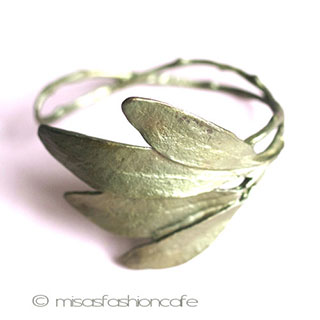 （画像用） マイケルミショー　樫の木 どんぐりの葉のバングル