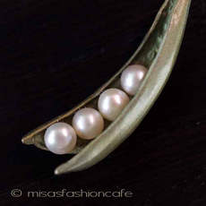 （画像用） マイケルミショー・ネックレス ４真珠のさやえんどう豆