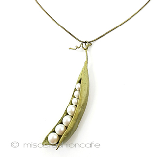 （画像用） マイケルミショー　真珠 さやえんどう豆ネックレス