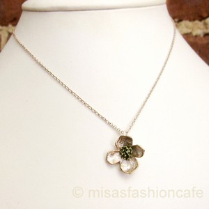 （画像用） マイケルミショー ネックレス ハナミズキのお花