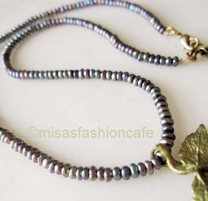 （画像用） Michaud ネックレス ブラックラズベリー