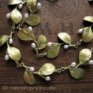 （画像用） マイケルミショー ネックレス 真珠と葉ボタニカル