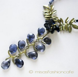 （画像用） マイケルミショー ネックレス 　天然石・藤の花