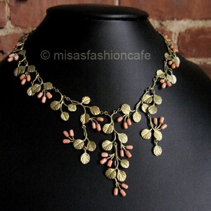 （画像用） マイケルミショー ネックレス 珊瑚のストロベリー