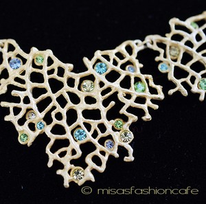 （画像用） Michaud ネックレス　新着 　スワロフスキーの珊瑚