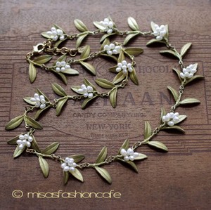 （画像用） マイケルミショー ネックレス 　真珠　フローラル