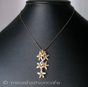 （画像用） マイケルミショー ネックレス 　オレンジの花　真珠