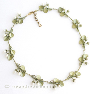 （画像用） マイケルミショー 真珠の花ネックレス