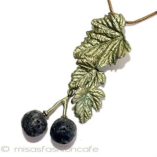 （画像用） マイケルミショーネックレス 天然石　カシスの実