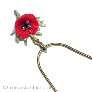 （画像用） マイケルミショーネックレス 真珠　赤いポピーの花