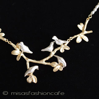 （画像用） マイケルミショー 鳥と木　真珠ネックレス