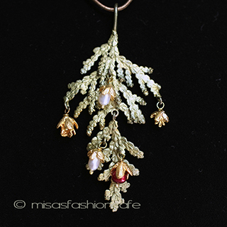 （画像用） マイケルミショー　真珠 ヒノキ・杉　ネックレス