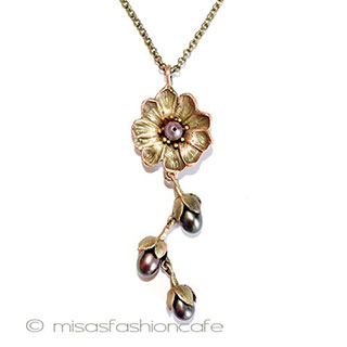 （画像用） マイケル　ミショー 真珠レウィシアのお花