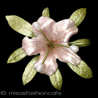 （画像用） ツツジ　ブローチ 真珠の花コサージュ