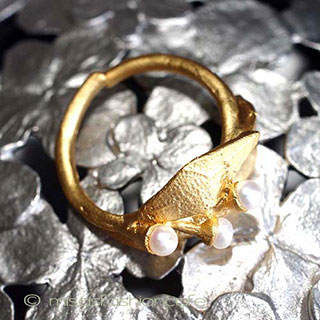 （画像用） マイケルミショーリング 真珠のベイリーフ