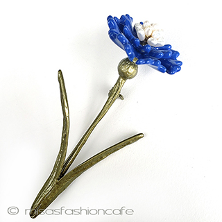 （画像用） 真珠　ブルーのお花 ボタニカルブローチ