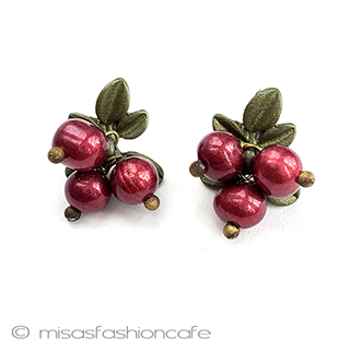 （画像用） 真珠ベリー　ピアス パールのクランベリー