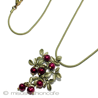 （画像用） 真珠のベリーネックレス