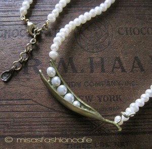 （画像用） マイケルミショー 再販 真珠えんどう豆ネックレス