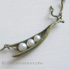 （画像用） Michaud ネックレス 真珠 さやえんどう豆
