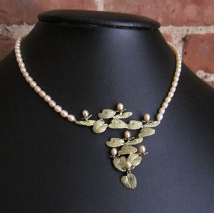 （画像用） マイケルミショー ネックレス 真珠・睡蓮の花