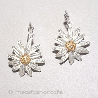 （画像用） ピアス　または　クリップ デイジーのお花　再販