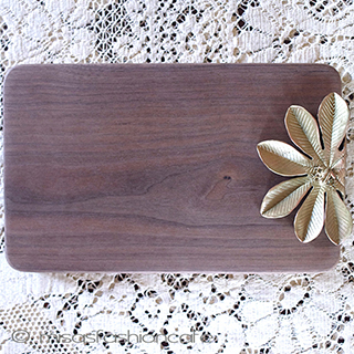 （画像用） マイケルミショー　カエル チーズ前菜用まな板