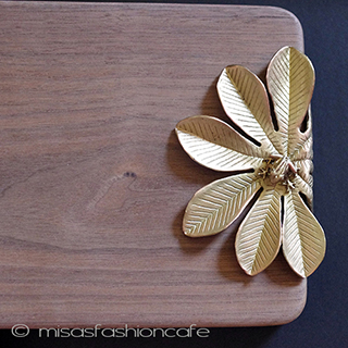 （画像用） マイケルミショー　カエル チーズ前菜用まな板