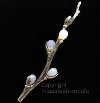 （画像用） Michaud ブローチ 猫柳