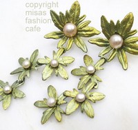 （画像用） Michaud ピアス ゼラニウム