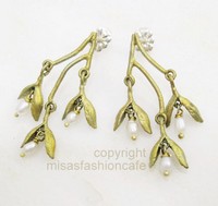 （画像用） Michaud ピアス 小麦