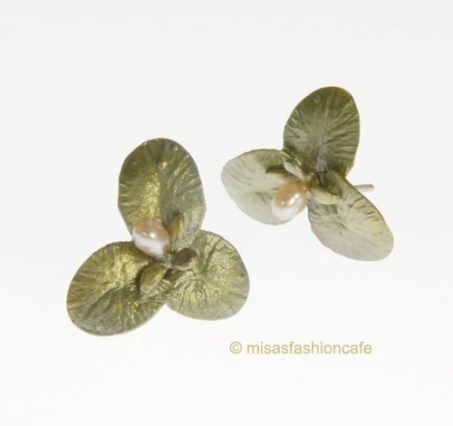 （画像用） Michaud ピアス 真珠の睡蓮　再販！