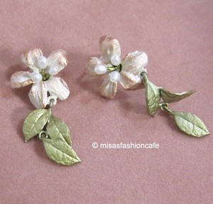 （画像用） Michaud ピアス 真珠つつじの花